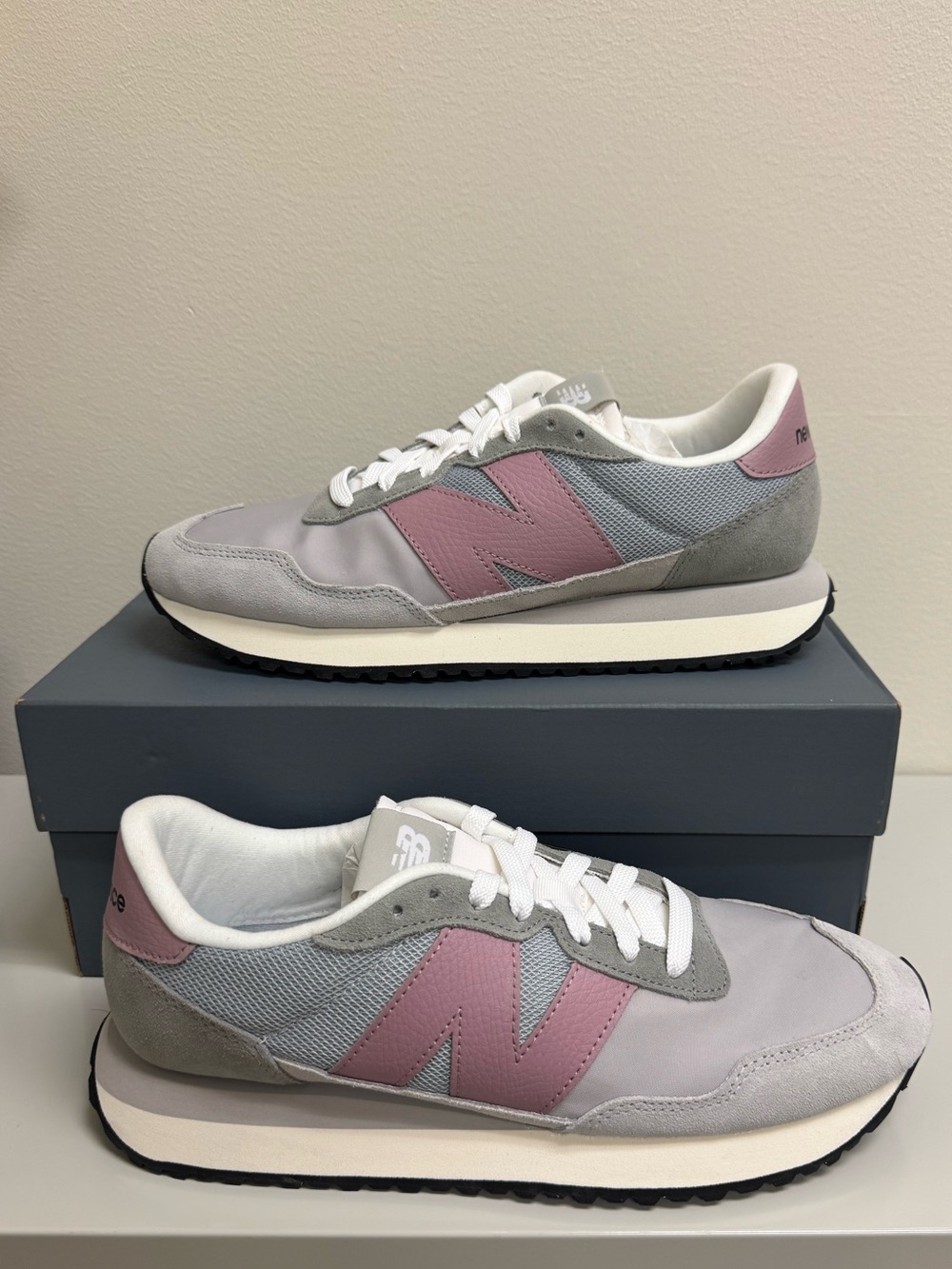 New Balance 237 Shoes Womens 11.5 B Grey Purple Casual Running Sneakers WS237VA